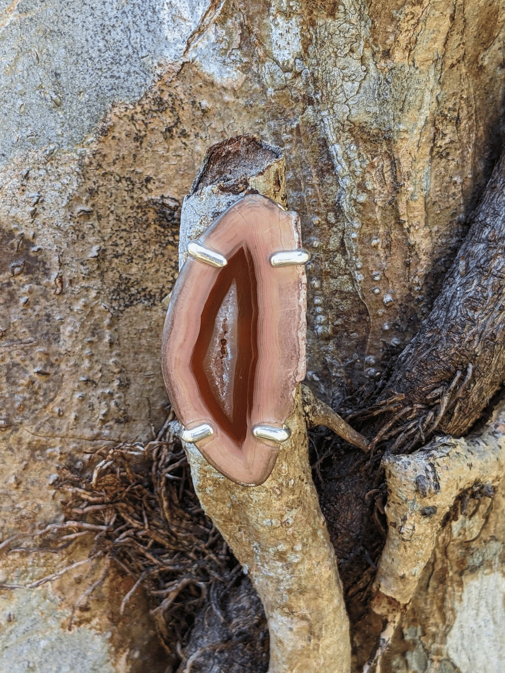 Agate Odyssey Ring with natural Brazilian agate slice and silver-plated adjustable band – Mother Mystique Jewelry